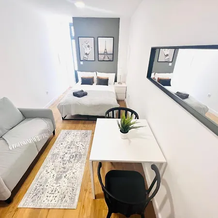 Lisbon, Location, Ideal For Tourists Appartement *